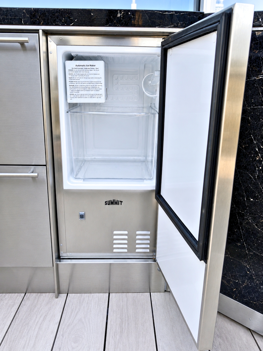 Summit BIM27OSADA 屋外用製氷機